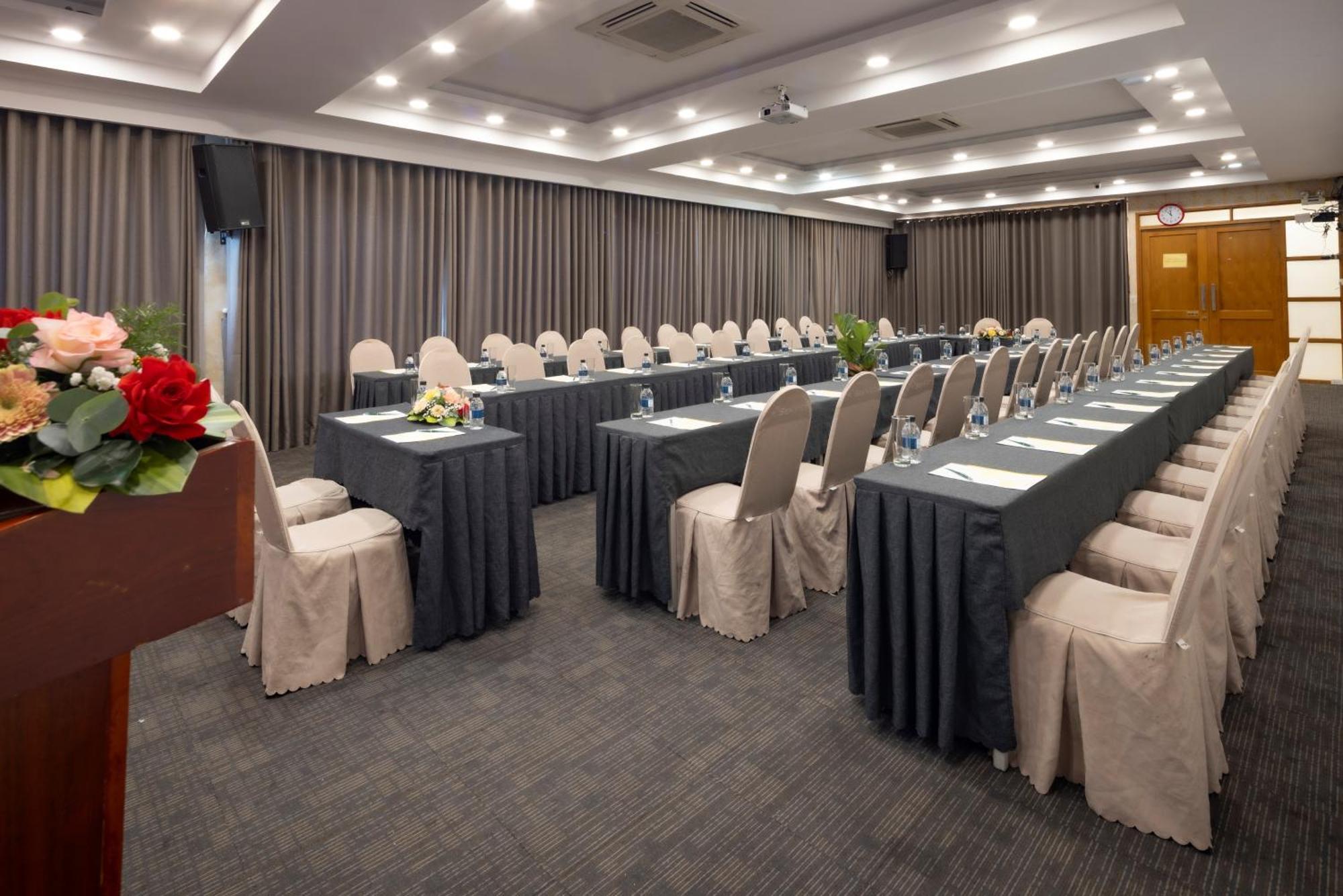 Viet Lotus Saigon Hotel Хошимин Экстерьер фото